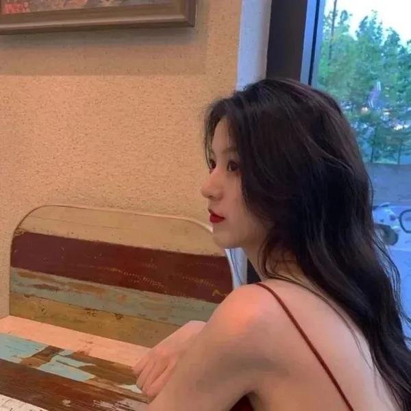 卖火柴女孩的再临